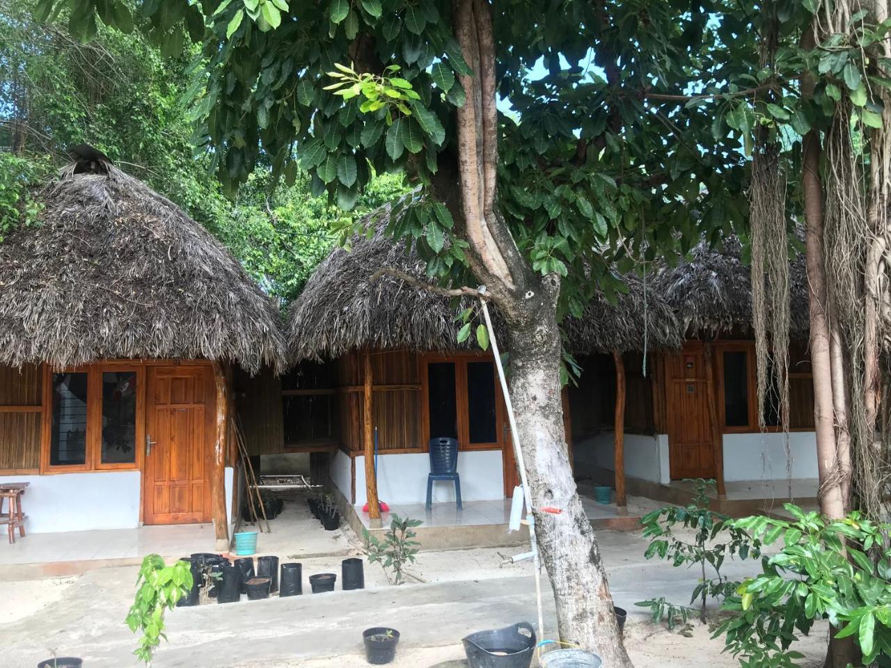 Ova Baluk Bungalow Nembrala Ngoại thất bức ảnh